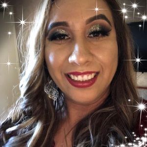 Meet your Posher, Cecilia